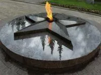 Звезда на пьедестале из черного гранита (518210) монтаж комплект горелка ГВД 379 10 89 00 ПС вечный огонь ø 1100 мм. монолит - массив  в Щёлково